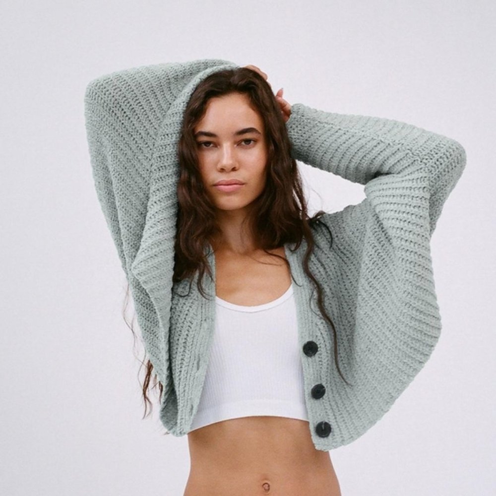 UO Ashlyn Batwing Cropped Cardigan Grey size small